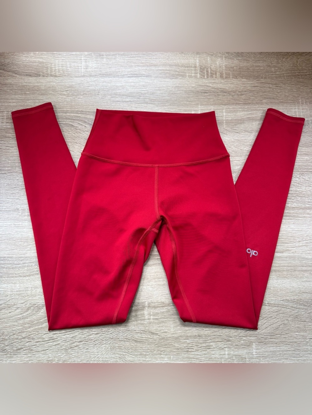 Alo Airlift Leggings 7/8 Red XS